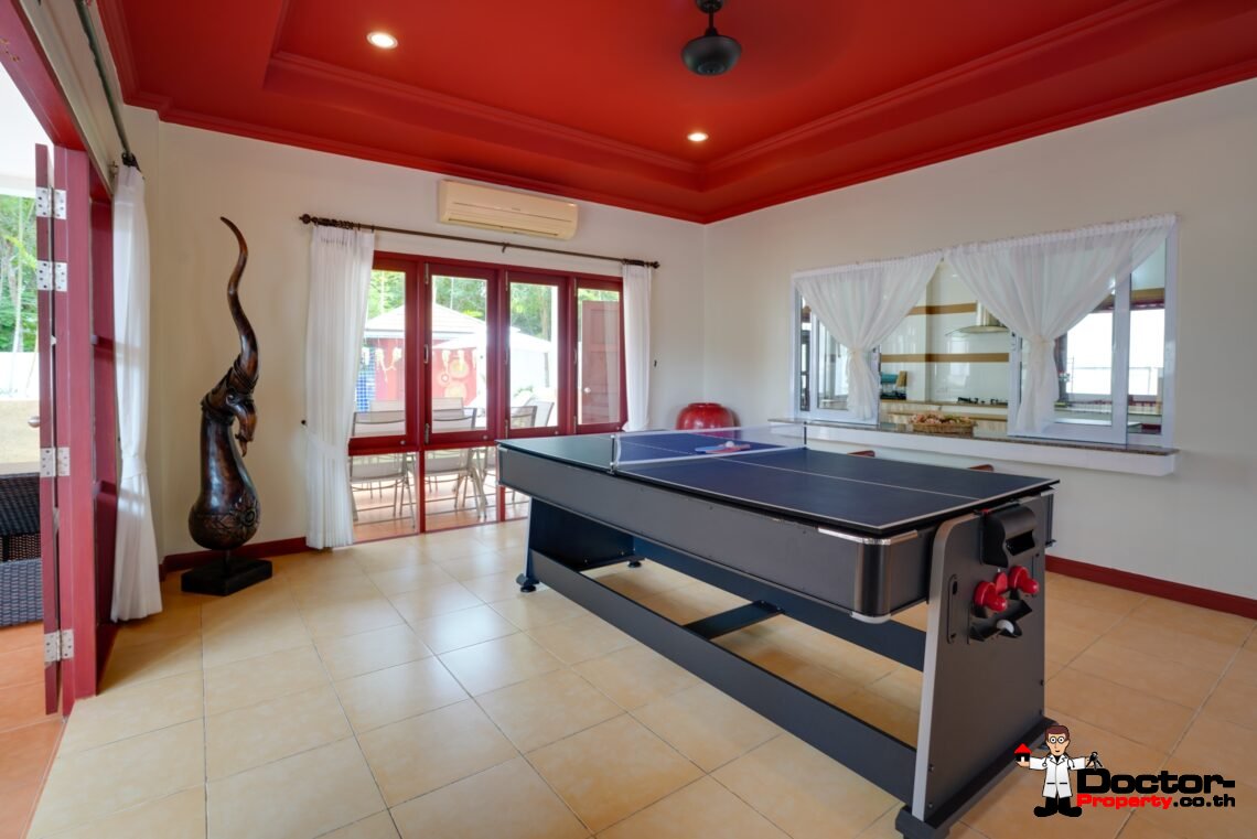 5 Bedroom Villa with Pool near Big Buddha, Koh Samui – For Sale